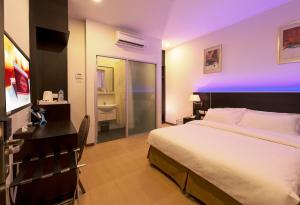 Gallery image of E Red Hotel Alma Cosmo in Bukit Mertajam