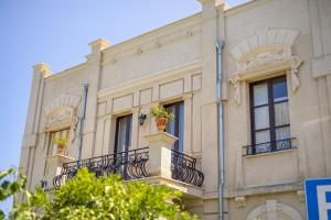 Gallery image of Liberty House (by Vacation Service) in Cefalù