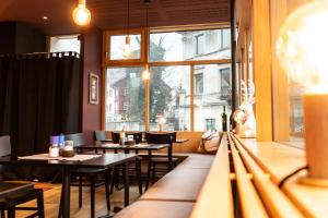 Reštaurácia alebo iné gastronomické zariadenie v ubytovaní Landgasthof Hirschen