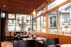 Reštaurácia alebo iné gastronomické zariadenie v ubytovaní Landgasthof Hirschen