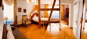 Cama o camas de una habitación en Hotel Rathausglöckel
