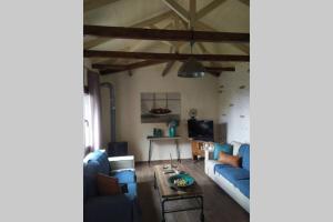 TV a/nebo společenská místnost v ubytování Maro's Guesthouse