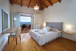 Gallery image of Zephyros Hotel in Skala Kefalonias +34 photos