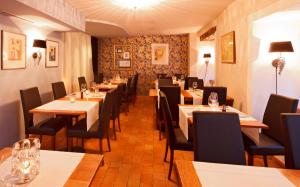Predel za sedenje v nastanitvi Hotel Rössli