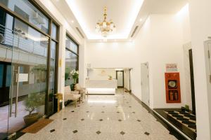 The lobby or reception area at HANZ Premium Marigold Hotel Hanoi