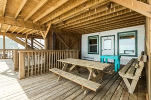 Unobstructed Oceanfront SEAGULL Unit 3 Beach Pad!