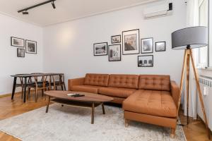 Industrial 2-BDR Flat by the National Stadium