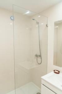 Phòng tắm tại Porto Wine Loft Duplex with swimming pool