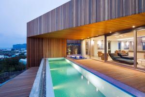 Bazén v ubytování Bayhill Pool & Villa nebo v jeho okolí
