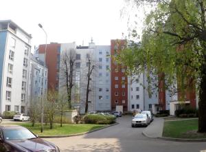 Imagen de la galería de Cozy vibes like home it is quiet apartment with three bedrooms, en Riga