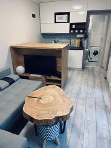Kuchyňa alebo kuchynka v ubytovaní Domek SunRelax z jacuzzi niedaleko Suntago