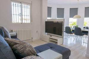 Posedenie v ubytovaní Casa Lilly-Rose, a beautiful 3 bedroom detached villa a short walk to the Villamartin Plaza & Golf course
