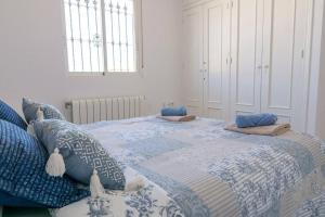 Posteľ alebo postele v izbe v ubytovaní Casa Lilly-Rose, a beautiful 3 bedroom detached villa a short walk to the Villamartin Plaza & Golf course