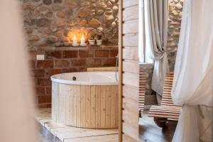 Ένα μπάνιο στο GardaBeds Adults Only