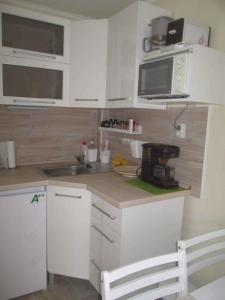 Zdjęcie z galerii obiektu Holiday Home Gyenesdias 5 w Gyenesdiás