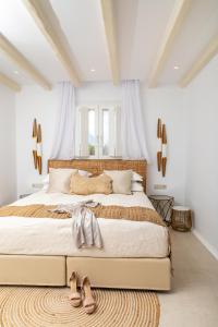 Gallery image of Villa Gold & White in Maragkas