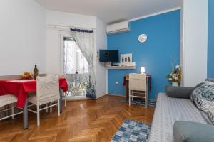 TV a/nebo společenská místnost v ubytování Blue Sky Baska
