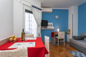 TV a/nebo společenská místnost v ubytování Blue Sky Baska