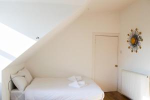 Stylish Four Bedroom Stockbridge Home! Sleeps 7
