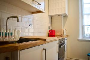 Charming City Centre Flat Sleeps 4