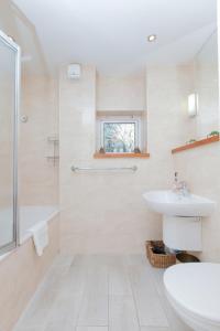 Bagno di Holyrood Residence - Luxury Apartment with Parking