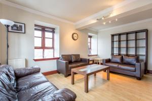 2 Bedroom Apartment By Leith's Shore