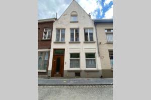 Gallery image of Studio with terrace in 17th century house in Bruges