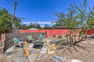 Vintage Las Vegas Oasis Less Than 3 Mi to the Strip!