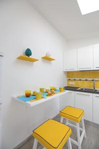 A kitchen or kitchenette at Relais Villa Chiara free parking