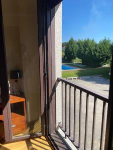 Balkon lub taras w obiekcie Hotel AV Apartamentos Lobios