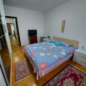 Katil atau katil-katil dalam bilik di Rodic Apartman stan Ohrid