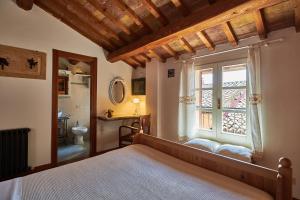 Gallery image of CENTRAL- VIEWS - AIR CONDITIONING - Easy Parking -SELF CHECK In in Perugia
