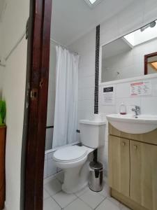 Hostal Caleta Abarca的一间浴室