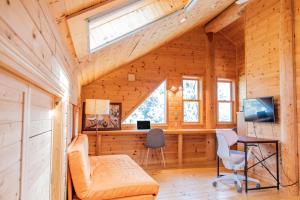 Billede fra billedgalleriet på Relaxing Log Cabin IZU HOUSE- Vacation STAY 85769 i Itō