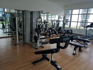 Фитнес център и/или фитнес съоражения в Desaru Utama Residance Aisy Homestay