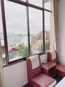 Posezení v ubytování Tuyet Son Hotel