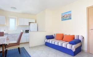Kuchyňa alebo kuchynka v ubytovaní Katja Apartment