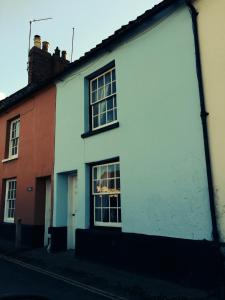 Hoone, kus puhkemaja asub