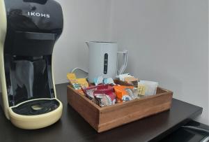 Coffee and tea making facilities at I Tre marchi Rooms / Camera Mare