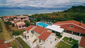Bazén v ubytování Monika Hotel Sidari nebo v jeho okolí