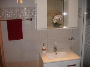 Ένα μπάνιο στο Love Holiday Suite 2 +24 φωτογραφίες