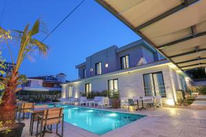 Bazén v ubytování Anchor Alaçatı Hotel nebo v jeho okolí