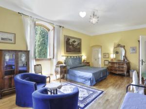 Posedenie v ubytovaní Villa in Private Estate,shared Pool,parking,3km to Ponte Vecchio