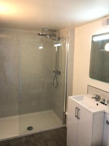 Ένα μπάνιο στο 9 Bromleys Court +8 φωτογραφίες