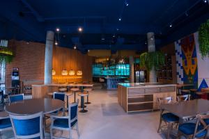 Khu vực lounge/bar tại ibis Styles Sorocaba Santa Rosalia