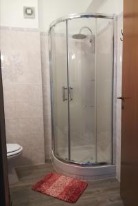 Koupelna v ubytování Romanina Appartamento Giuland