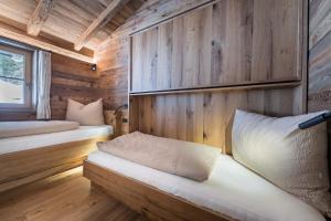 Postel nebo postele na pokoji v ubytování Chalet-karwendel + 37 fotografií