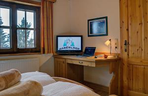 TV a/nebo společenská místnost v ubytování Haberlhof