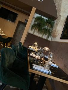 A seating area at Buze Rodriguez Suite