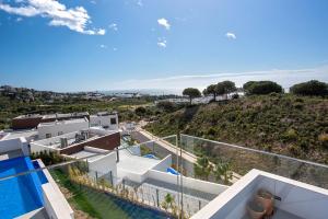 Bazén v ubytování 3 BDRM Vacation Home • SEA VIEW • Cala De Mijas nebo v jeho okolí